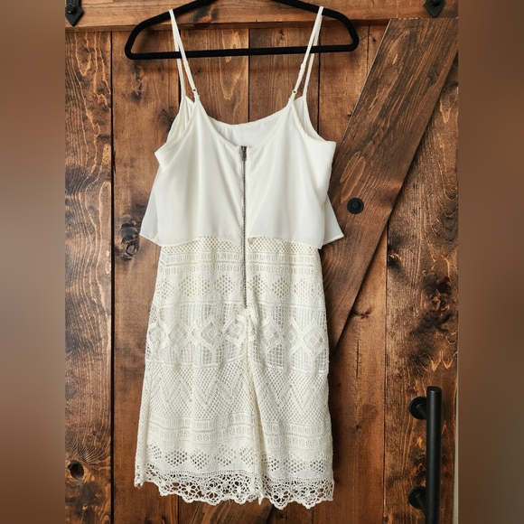 White/Cream American Eagle Dress - size 6 - Picture 2 of 3